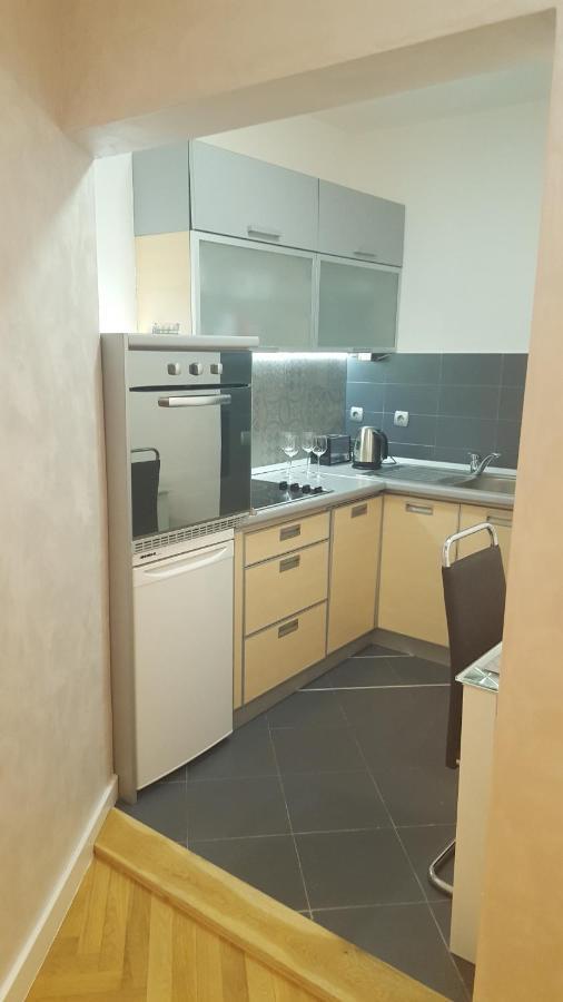 Arena Relax Apartman Belgrado Esterno foto